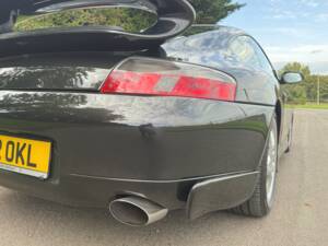 Image 25/30 of Porsche 911 Carrera 4 &quot;Millenium-Edition&quot; (2000)