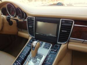 Bild 56/99 von Porsche Panamera Turbo (2009)