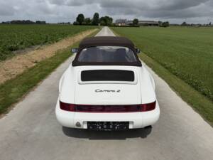 Image 7/62 of Porsche 911 Carrera 2 (1990)