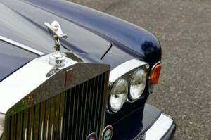 Image 38/50 of Rolls-Royce Corniche S (1995)