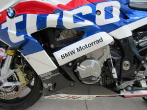 Image 4/47 de BMW S 1000RR 'TYCO' BSB Race Replica (2017)
