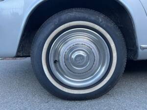 Image 18/21 of Rolls-Royce Silver Shadow I (1968)