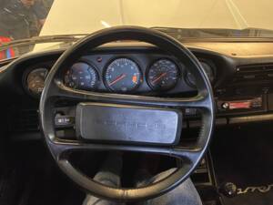 Afbeelding 2/10 van Porsche 911 Carrera 3.2 (1988)