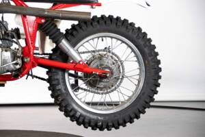 Image 16/50 of CZ 250 (1977)