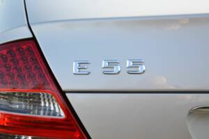 Imagen 65/100 de Mercedes-Benz E 55 AMG (2003)