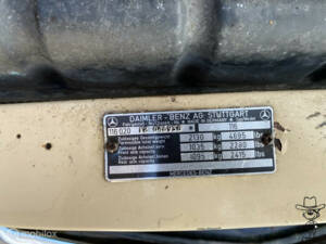 Image 18/31 of Mercedes-Benz 280 S (1975)
