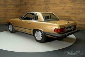 Image 12/19 of Mercedes-Benz 560 SL (1988)
