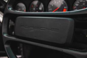 Image 30/50 de Porsche 911 Carrera 3.2 (1989)