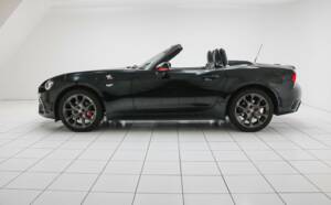 Image 2/13 of Abarth 124 Spider (2018)