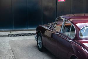 Image 24/49 of Jaguar Mk II 3.4 (1967)