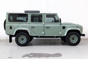 Image 3/36 of Land Rover Defender (2016)