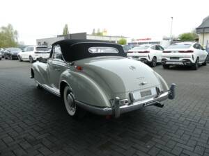 Immagine 6/33 di Mercedes-Benz 300 Sc Cabriolet A (1957)