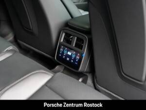 Bild 31/37 von Porsche Taycan 4S Sport Turismo (1900)
