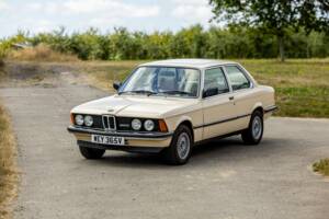 Image 18/48 of BMW 320/6 (1980)