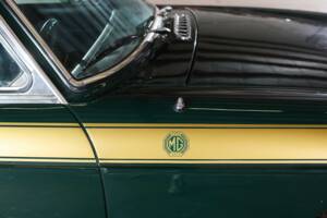 Bild 21/38 von MG MGB GT (1975)