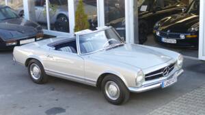Image 12/34 de Mercedes-Benz 230 SL (1966)