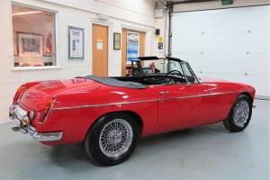 Image 5/12 of MG MGC (1969)