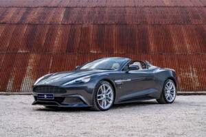Afbeelding 1/35 van Aston Martin Vanquish (2017)