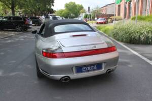 Bild 17/17 von Porsche 911 Carrera 4 (2004)