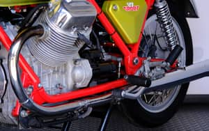 Immagine 40/80 di Moto Guzzi V7 Sport (1972)