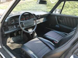 Afbeelding 18/20 van Porsche 911 Carrera 3.2 (1985)