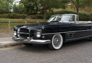 Image 9/28 of Dual-Ghia Convertible (1957)