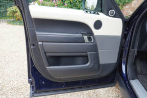 Image 47/50 of Land Rover Range Rover Sport P400e PHEV (2020)