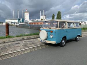 Obraz 9/16 pojazdu Volkswagen T2b minibus (1978)