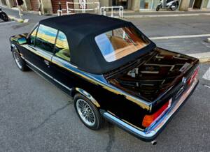 Bild 12/31 von BMW 320i (1988)