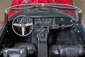 Image 13/19 de Jaguar Type E V12 (1974)