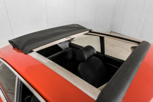 Bild 42/50 von MG MGB GT (1975)