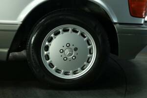 Afbeelding 49/50 van Mercedes-Benz 560 SEC (1991)