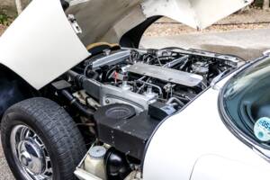 Bild 32/41 von Jaguar E-Type V12 (1972)
