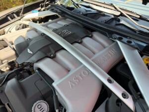 Bild 26/37 von Aston Martin Rapide (2010)