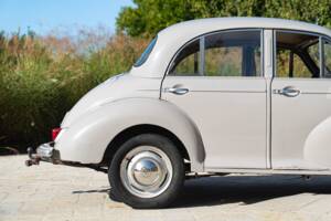 Image 26/50 of Morris Minor 1000 (1958)