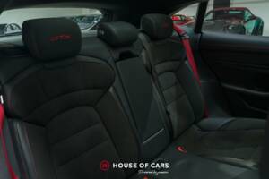 Image 19/23 de Porsche Taycan GTS Sport Turismo (2022)