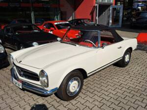 Image 11/25 of Mercedes-Benz 280 SE (1967)
