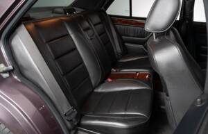 Bild 24/38 von Mercedes-Benz 500 E (1992)