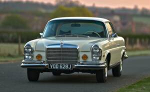 Image 5/50 of Mercedes-Benz 280 SE (1971)