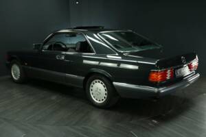 Immagine 6/50 di Mercedes-Benz 560 SEC (1990)
