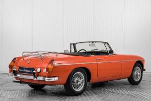 Bild 2/50 von MG MGB (1974)