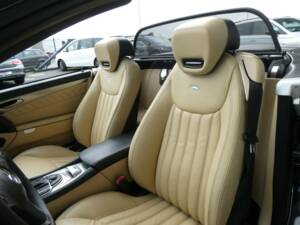 Bild 11/18 von Mercedes-Benz SL 500 (2009)