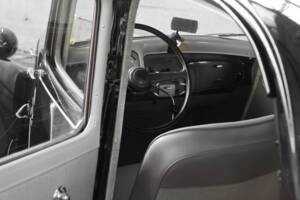 Image 29/50 of Citroën Traction Avant 11 BL (1953)