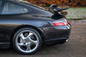 Afbeelding 7/10 van Porsche 911 Carrera 4 &quot;Millenium-Edition&quot; (2000)