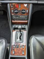 Image 21/29 of Mercedes-Benz 500 SEL (1990)