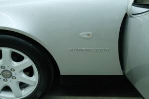 Immagine 28/50 di Mercedes-Benz SLK 230 Kompressor (1996)