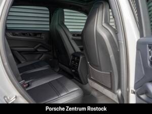 Obraz 26/33 pojazdu Porsche Cayenne E-Hybrid (1900)
