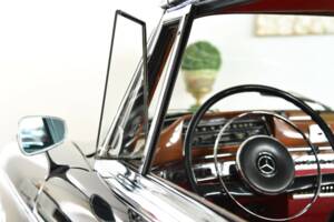 Bild 20/38 von Mercedes-Benz 220 SE (1960)