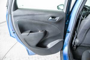 Image 36/50 de Opel Crossland X 1.2 Turbo (2020)