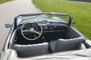 Image 14/20 of Mercedes-Benz 190 SL (1960)